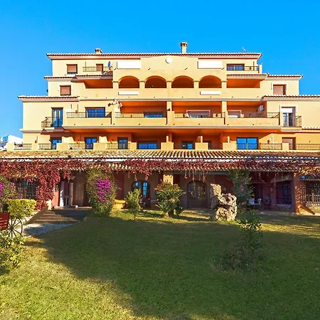 Holiday home Beheiztes Hallenbad Und Freibad Alcaucin